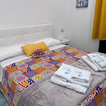 לינה וארוחת בוקר Don Lui 4*